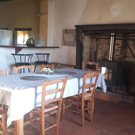 Gite A La Ferme, Avec Animaux, Fromages Et Nature Neuville-les-Decize Buitenkant foto